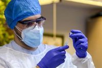 La Comunidad de Madrid propondrá que se vacune con AstraZeneca también a la franja de entre 55 y 65 años