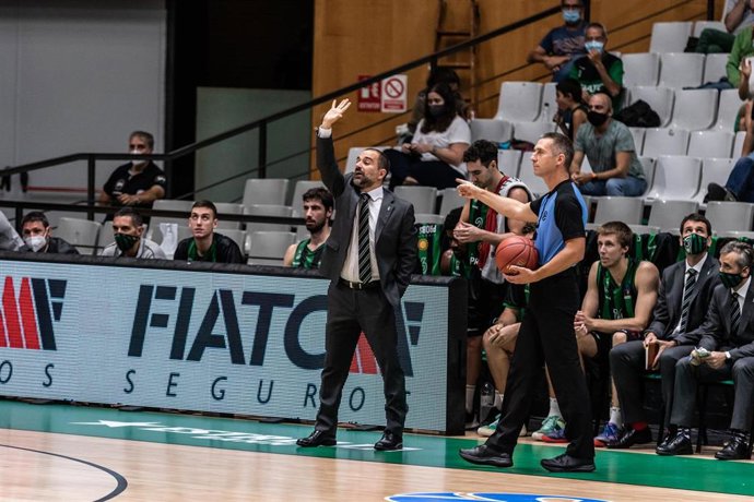 Carles Duran, Head coach of Joventud Badalona during the EuroCup match between  Club  Joventut Badalona and Partizan NIS Belgrade at Palau Olimpic de Badalona on September 30, 2020 in Badalona, Spain.