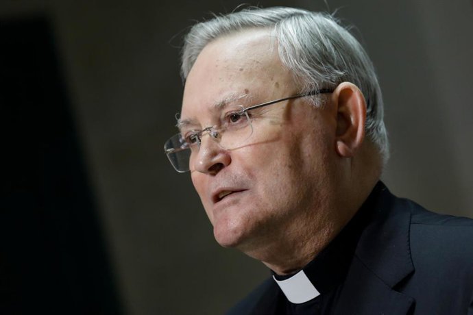 Foto de archivo del obispo de la Diócesis de Cartagena, José Manuel Lorca Planes, en rueda de prensa el 12 de marzo de 2020 en el Palacio Episcopal, Plaza Cardenal Belluga de Murcia.