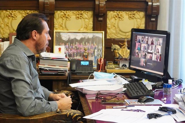 El alcalde de Valladolid, Óscar Puente, durante la reunión telemática de la Junta de Gobierno.