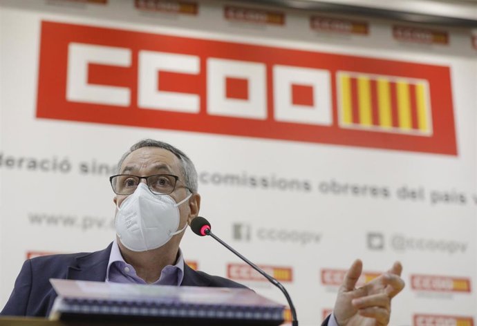 El ex secretario general de CCOO PV, Arturo León, este miércoles en rueda de prensa.