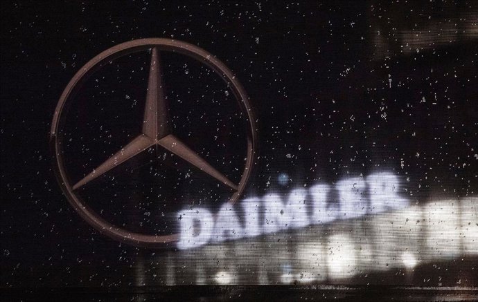 Logo de Daimler y Mercedes-Benz. 