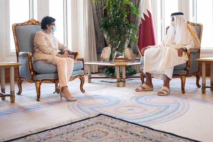 La ministra de Asuntos Exteriores, UE y Cooperación, Arancha González Laya, se reúne con el emir de Qatar en Doha