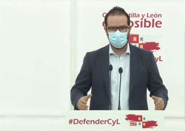 El coordinador de Turismo del Grupo Parlamentario Socialista, Ángel Hernández.