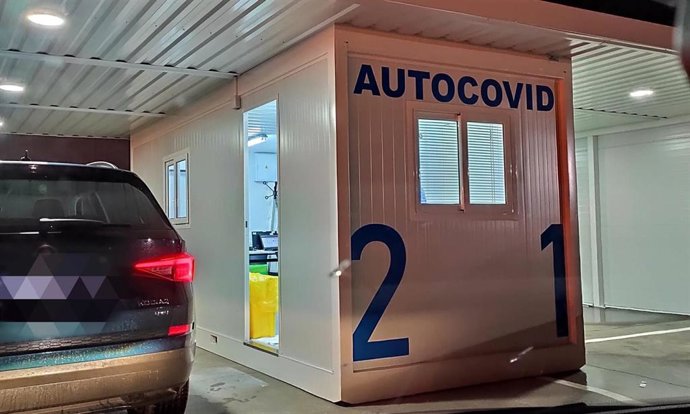 Puesto de Autocovid en Oviedo.