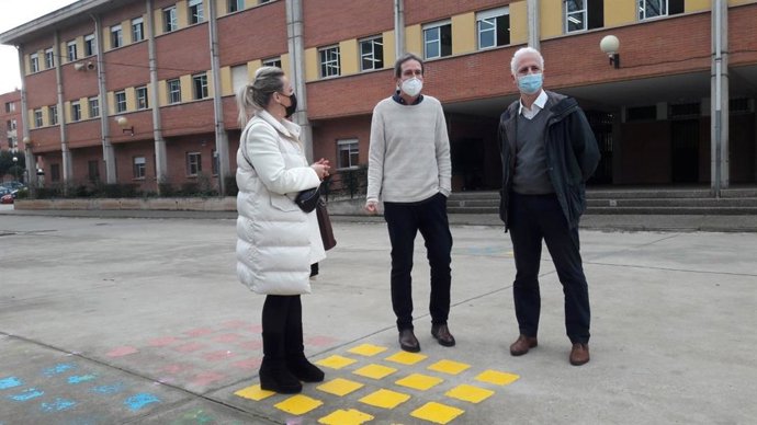 Visita del alcalde al colegio Las Gaunas