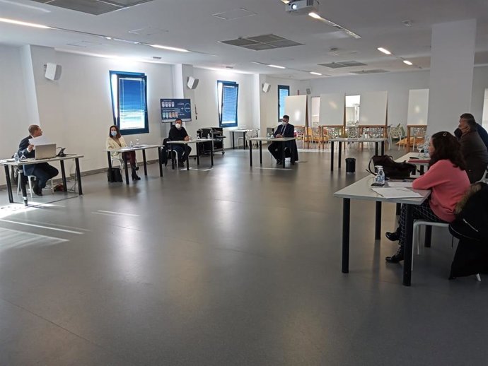 El Equipo de Gobierno ha trasladado a los empresarios las próximas actuaciones previstas y ha recabado sus opiniones y necesidades.