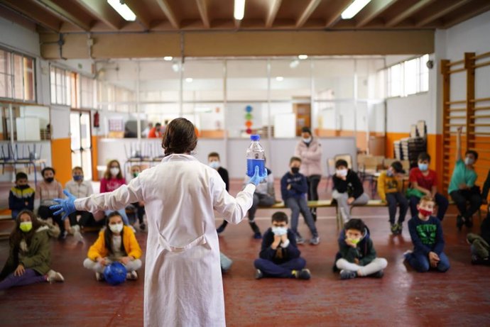 Imagen de archivo de un taller científico para niños en la Ciutat de les Arts