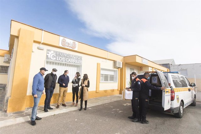 La Diputación de Almería entrega mascarilla a asociaciones de la provincia