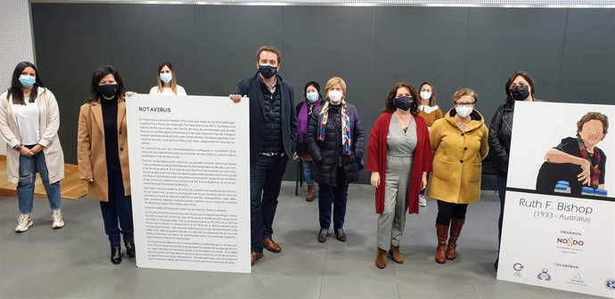 Presentación de la muestra itinerante 'Vacunas con firma de mujer'