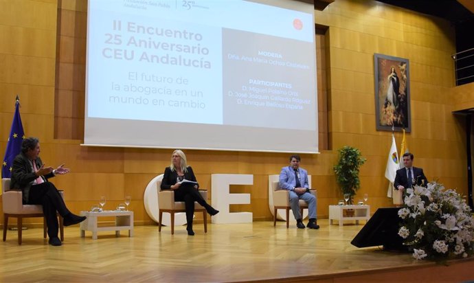 CEU Andalucía acoge el encuentro 'El futuro de la abogacía' en el marco de su 25 aniversario