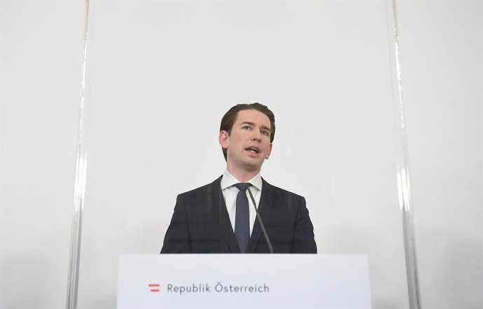 01 February 2021, Austria, Vienna: Austrian Chancellor Sebastian Kurz soeaks at a press conference after a meeting with the provincial governors on the Coronavirus lockdown. Photo: Helmut Fohringer/APA/dpa