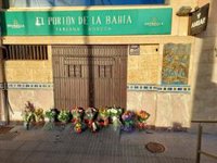 Los hosteleros de Almería invitan a dejar flores frente al restaurante de su recién fallecido presidente