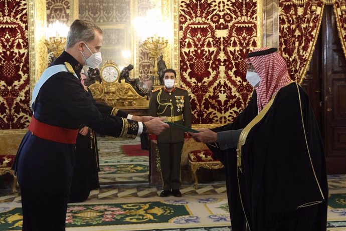 El Rey Felipe VI recibe las cartas credenciales del nuevo embajador de Arabia Saudí en Madrid