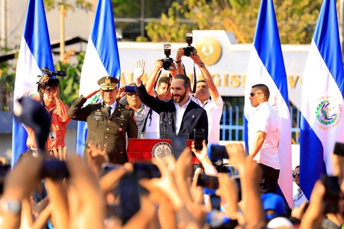 El presidente de El Salvador, Nayib Bukele, frente a la Asamblea Legislativa