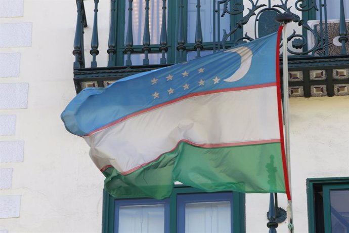 Banderas, bandera de Uzbekistán