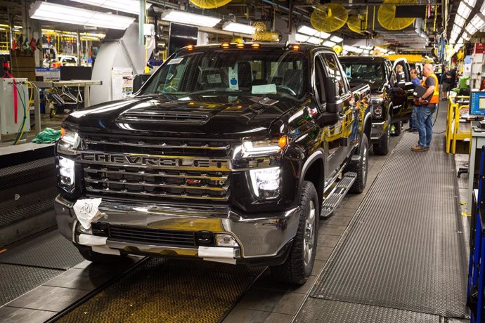 Un Chevrolet Silverado en la planta de producción de General Motors en Flint (Míchigan).