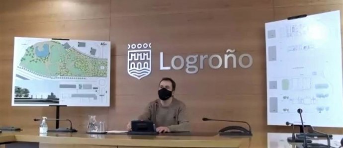 El concejal Jaime Caballero presenta el proyecto para soterrar la subestación de Cascajos.