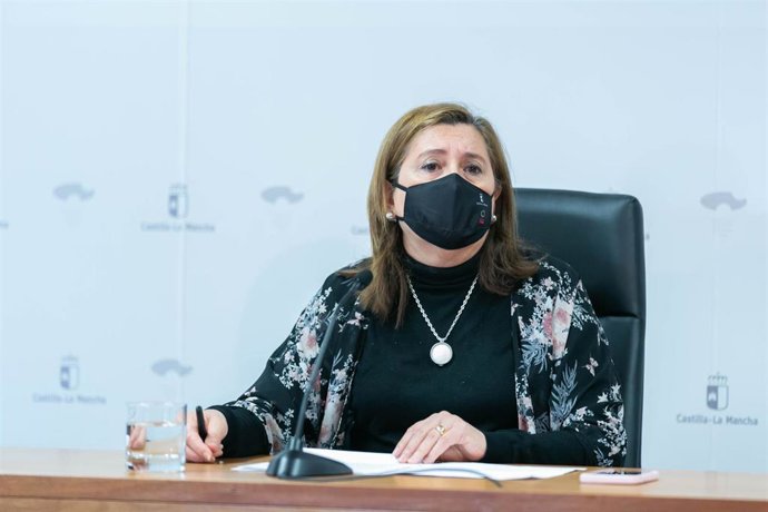 La consejera de Educación, Cultura y Deportes, Rosa Ana Rodríguez, en rueda de prensa