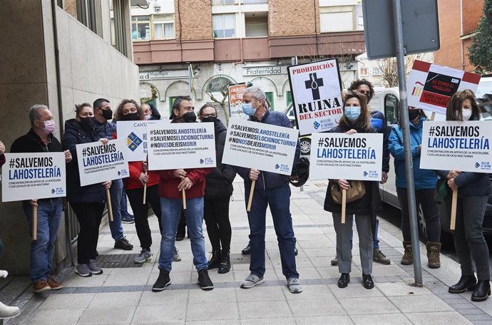 Protesta de hosteleros cántabros por situación del sector por restriccions. Archivo