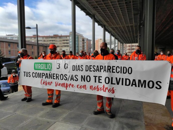 Concentración por los trabajadores fallecidos en un alud en San Isidro.