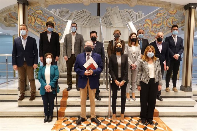 Miembros de la recién creada comisión especial de investigación sobre el protocolo seguido por parte de la Consejería de Salud para la vacunación contra la covid-19