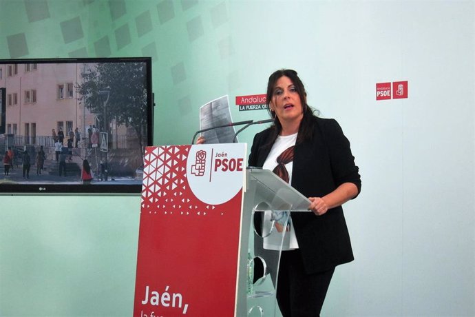 La coordinadora del Grupo Parlamentario del PSOE de Jaén, Ángeles Férriz.