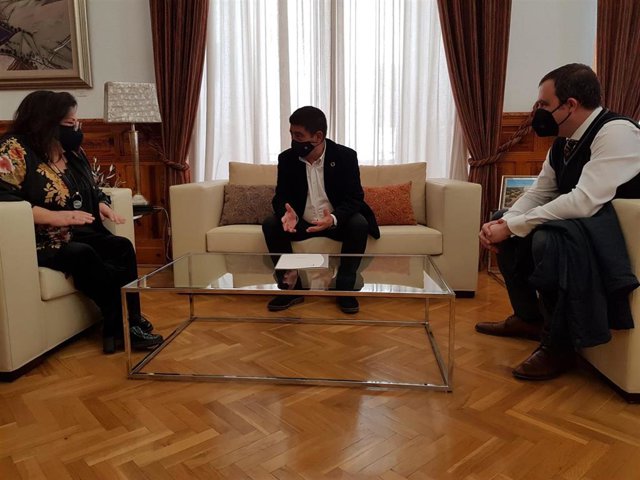 Reunión con responsables de Covirán.