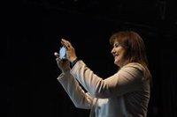 Borràs (Junts) pide eliminar la "brecha digital" y garantizar el acceso a internet