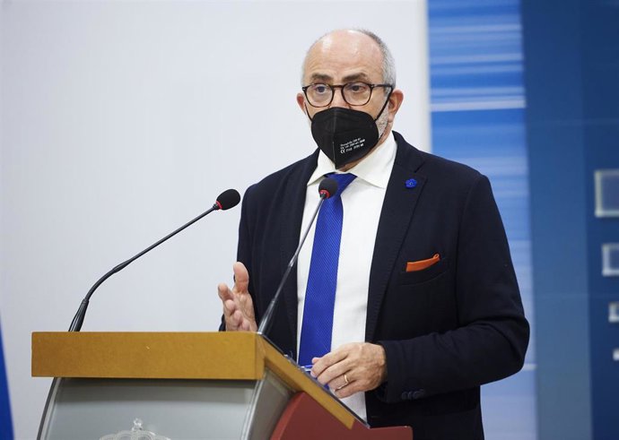 El consejero de Sanidad, Miguel Rodríguez