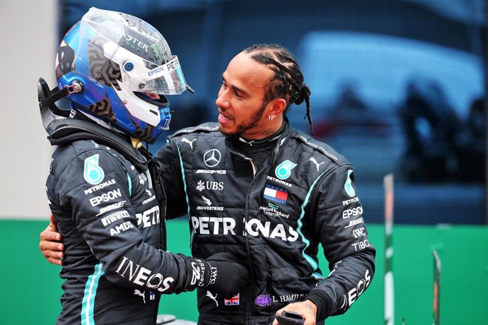 Hamilton y Bottas, pilotos de Mercedes