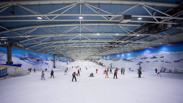 El operador británico Snozone Holdings compra la pista de nieve indoor Madrid SnowZone.