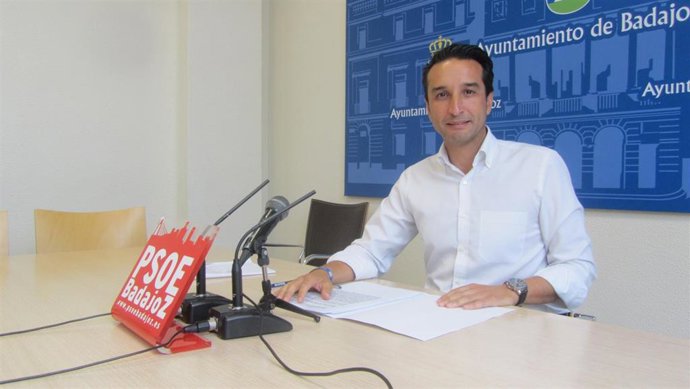 El portavoz del Grupo Municipal Socialista en el Ayuntamiento de Badajoz, Ricardo Cabezas, en una foto de archivo