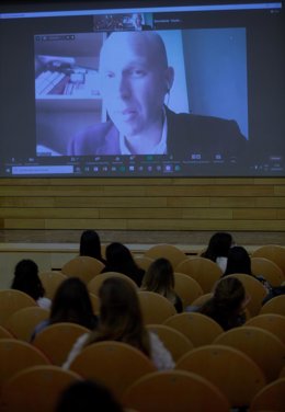 Conferencia de José Antonio Molina.