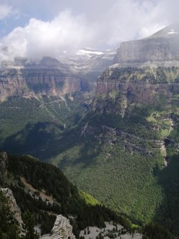 Imagen de los montes de Ordesa