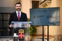 El alcalde de Almería pide "responsabilidad" ya que "nos jugamos volver en una semana" al cierre de comercios y bares