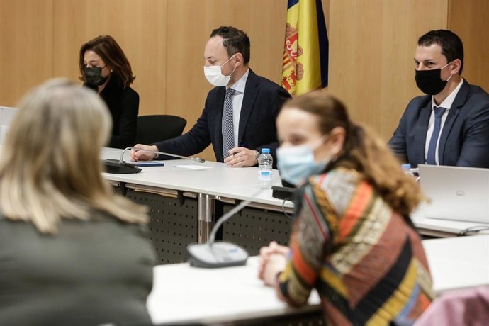 Vernica Canals, Xavier Espot i Jordi Gallardo en la reunió amb els empresaris.