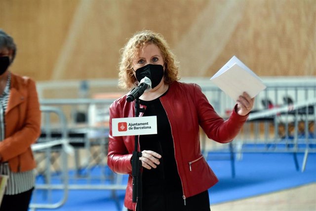 La gerente municipal del Ayuntamiento de Barcelona, Sara Berbel, durante la rueda de prensa