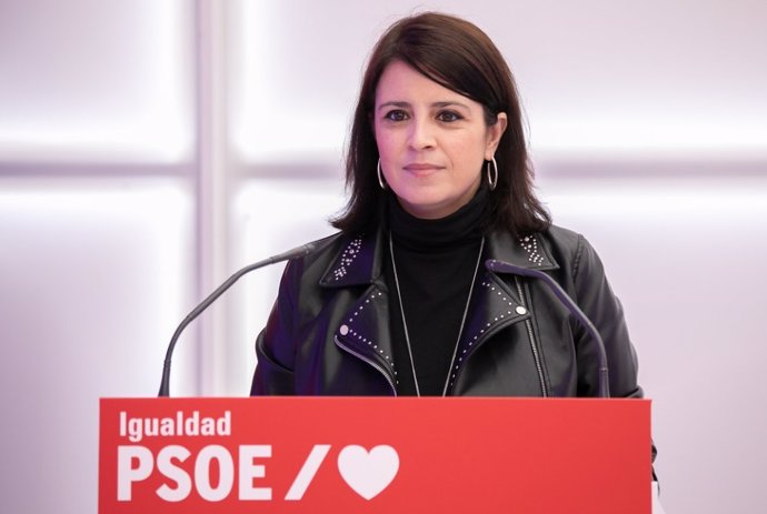 La vicesecretaria general del PSOE, Adriana Lastra, durante la clausura de las jornadas 'Economía Feminista'.