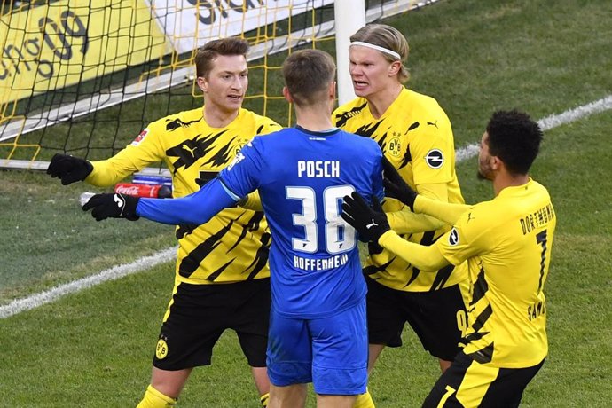 Marco Reus y Erling Haaland se enfrentan a Posch, del Hoffenheim