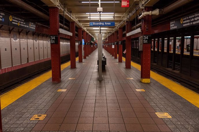 08 June 2020, US, New York: A nearly empty platform is seen in Herald Square subway station on the first day of the city reopening after spending more than two months under lockdown due to the coronavirus pandemic. Photo: Ron Adar/SOPA Images via ZUMA W