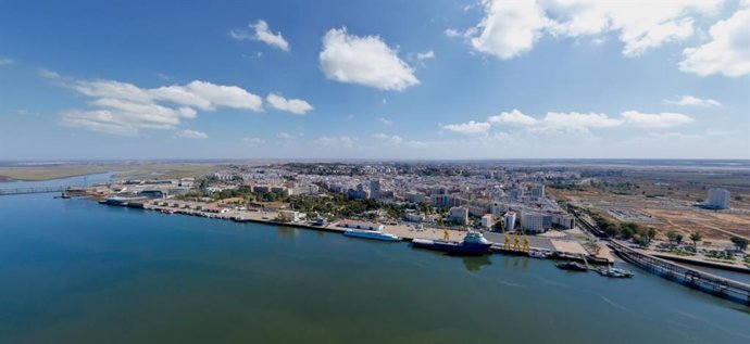Muelle de Levante de Huelva.
