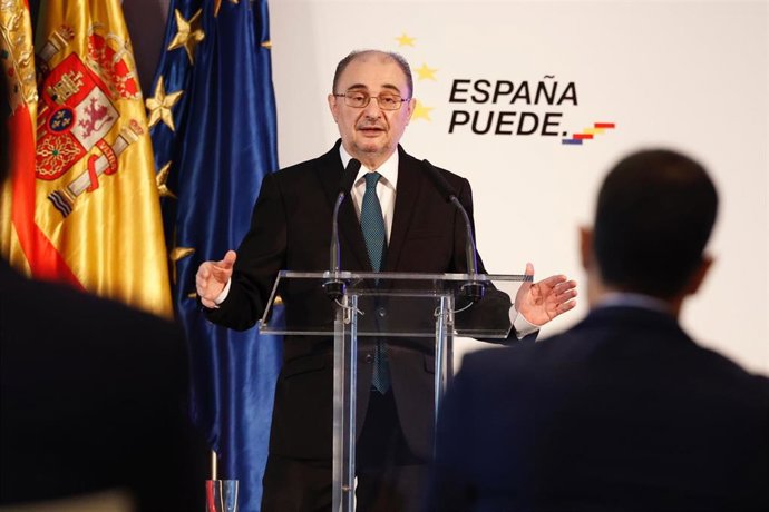 El presidente de Aragón recibe el alta hospitalaria.
