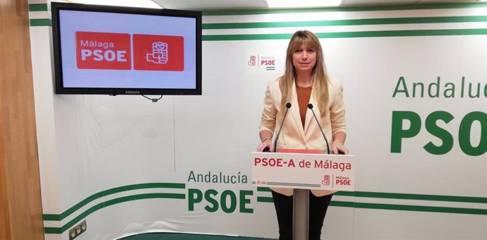 La senadora socialista por Málaga Estefanía Martín Palop en rueda de prensa