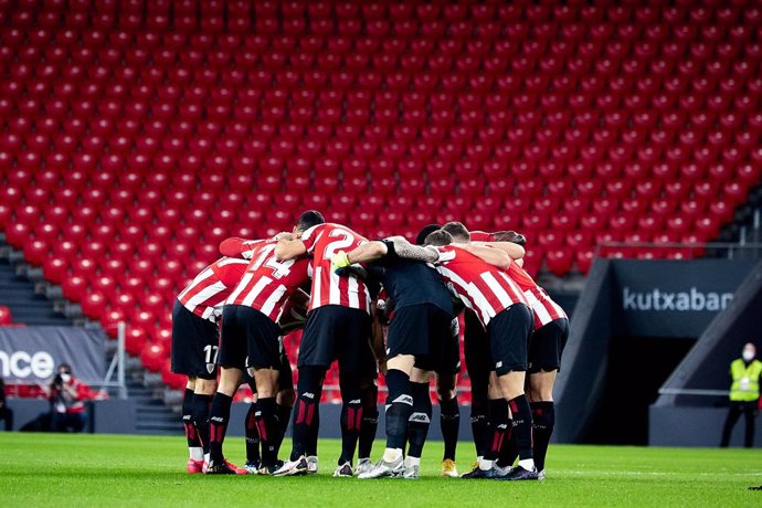 Players of Athletic Club during the Spanish Copa del Rey football match played between Athletic Club and Levante UD at San Mames stadium on February 11, 2021 in Bilbao, Spain.