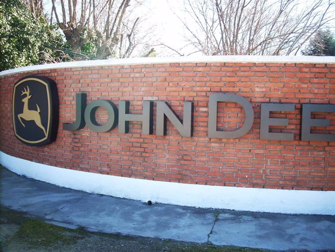 Trabajadores de la empresa John Deere de Getafe cumplen 4 días de huelga para exigir la readmisión de 11 despedidos