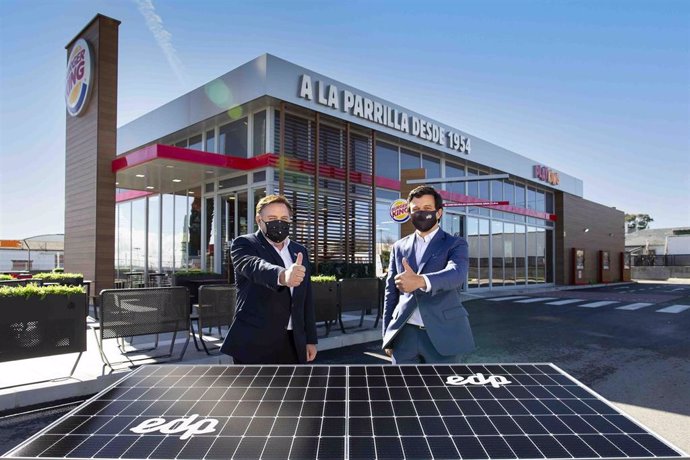 Acuerdo de EDP Solar y Burger King para instalar paneles en los restaurantes de la cadena de hamburguesas