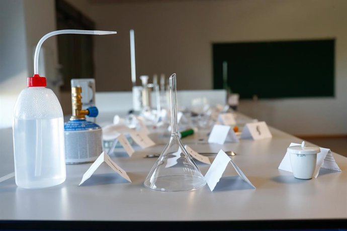 Aula del Laboratorio del Colegio Nobelis de Valdemoro, que debido a la pandemia del coronavirus tendrá que acondicionar sus aulas con medidas de distanciamiento e higiene para el nuevo curso escolar 2019-2020. En Valdemoro, Madrid (España), a 20 de mayo