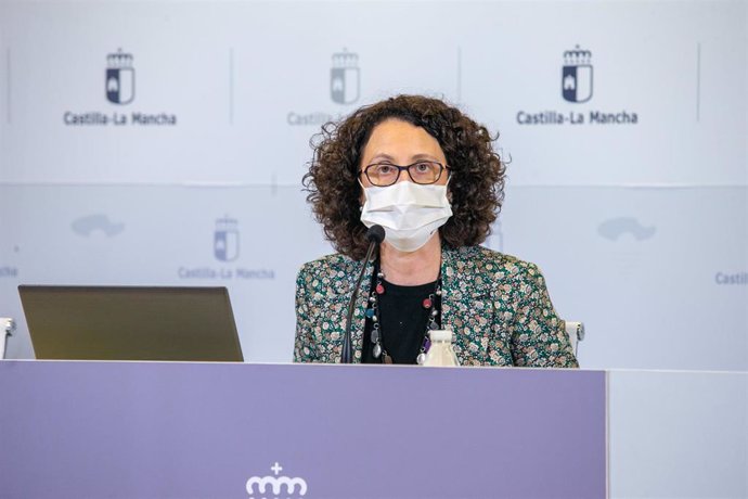 La directora general de Cuidados y Calidad del Sescam, Begoña Fernández Valverde, ha presentado los resultados de la Encuesta de Satisfacción de los pacientes del SESCAM correspondiente a 2020