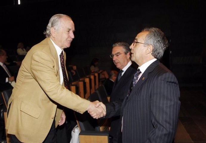 El expresidente del Comité Olímpico Español (COE) José María Echevarría junto al presidente Alejandro Blanco